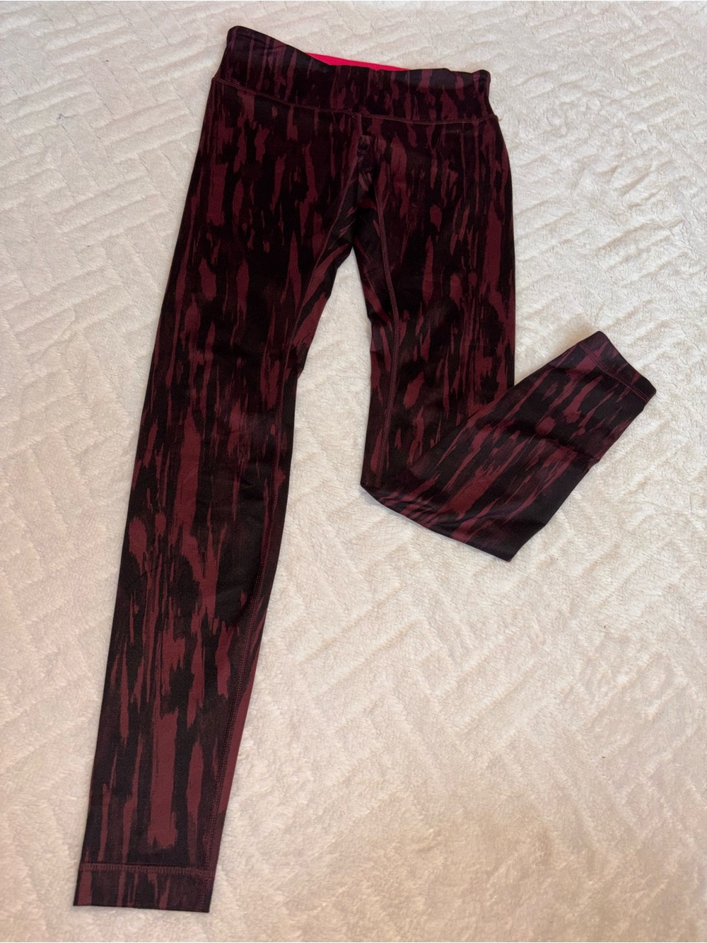 🌸 lululemon Patterned leggings - size 6